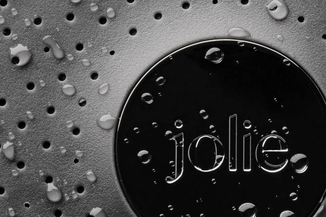 Jolie's modern chrome filtered shower head 