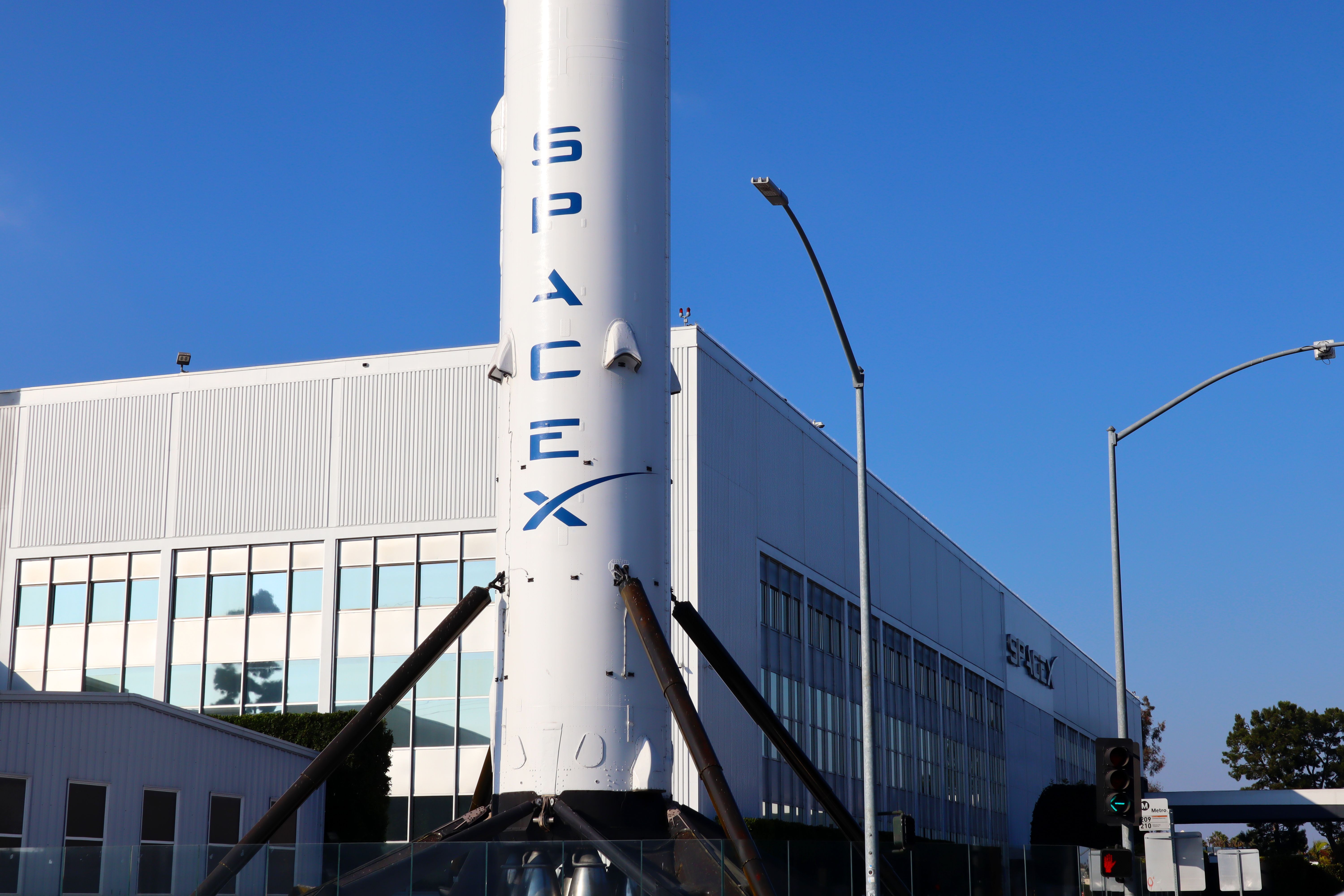 SpaceX’s AI spend spooks investors