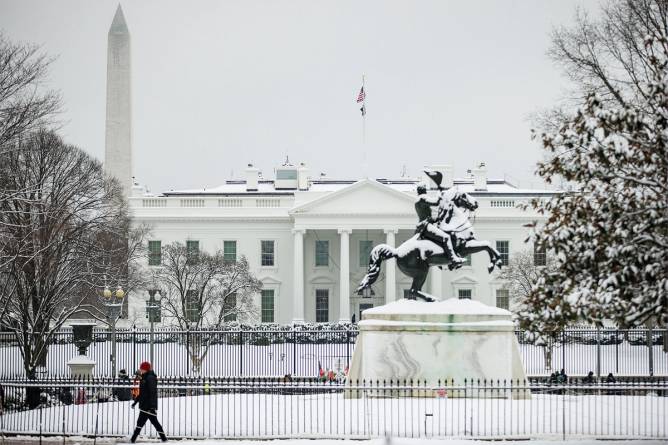 Snow at the White House