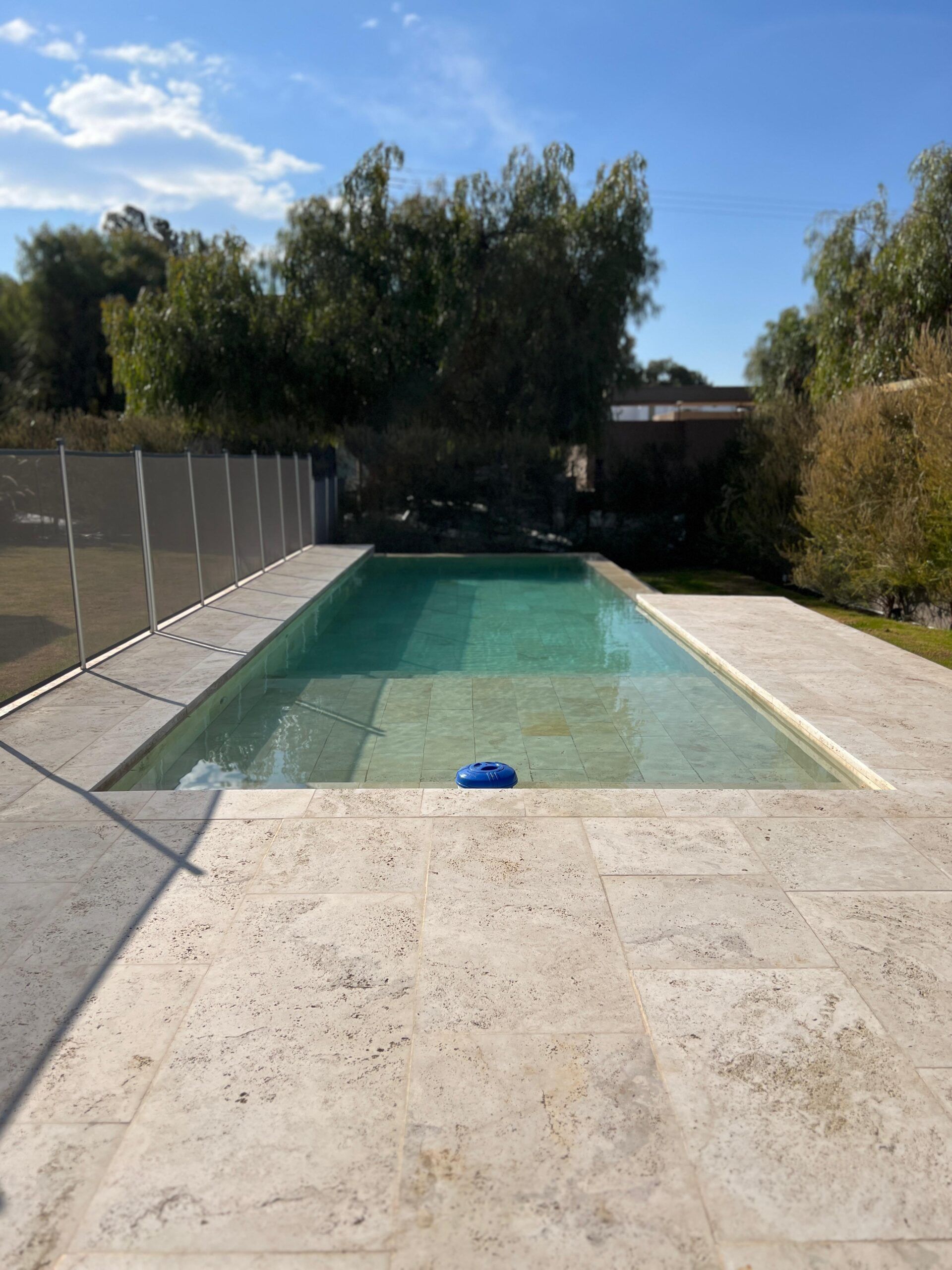 Piletas 01 — Travertino