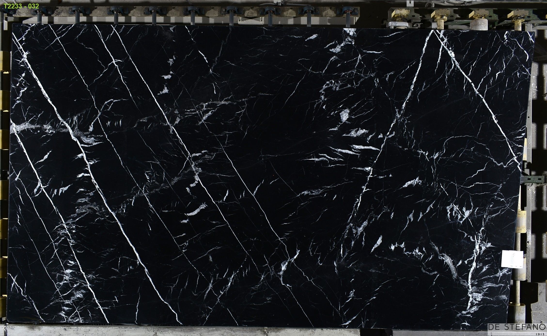 Mármol – Negro Marquina — placa entera