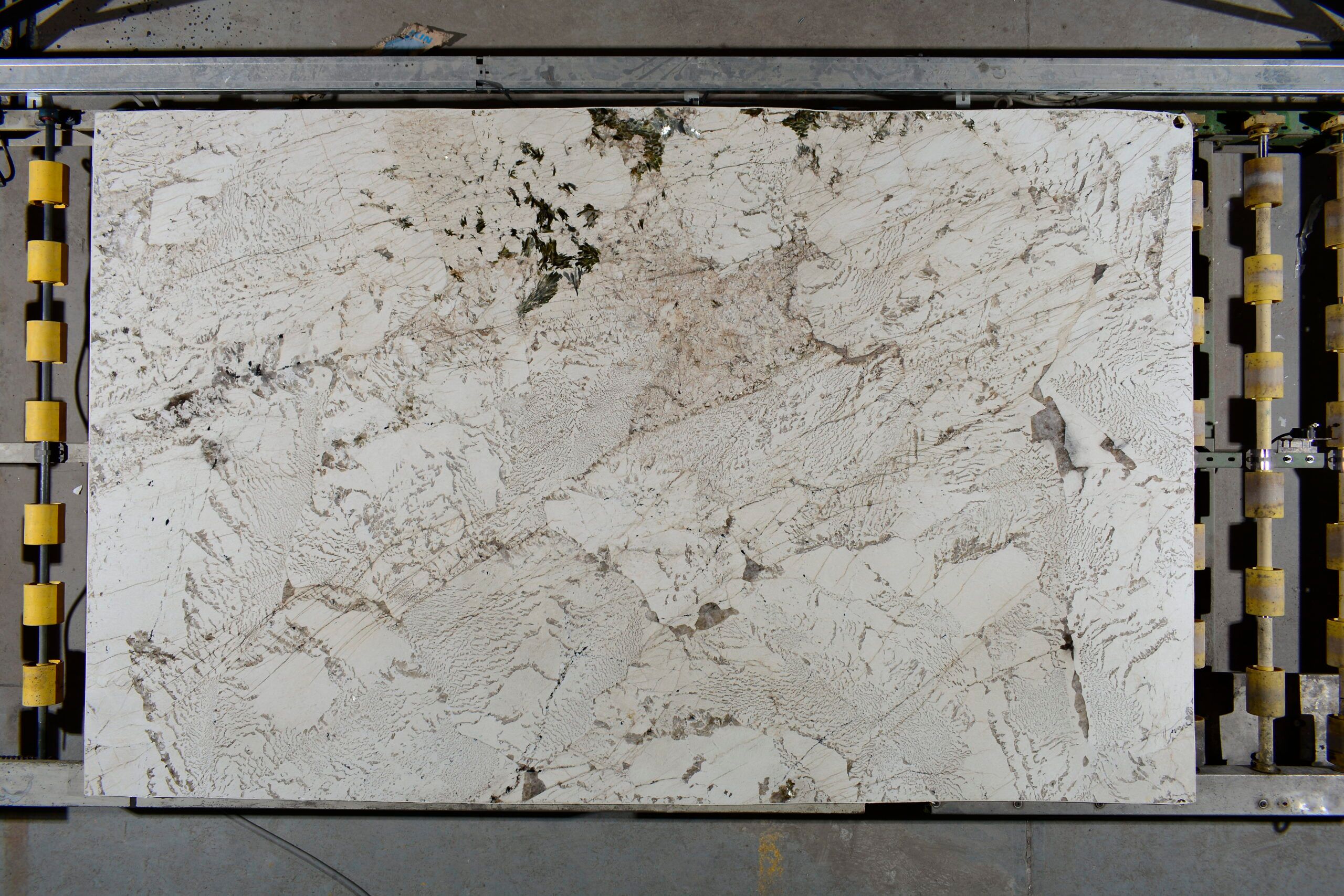 Granito – Alpinus — placa entera