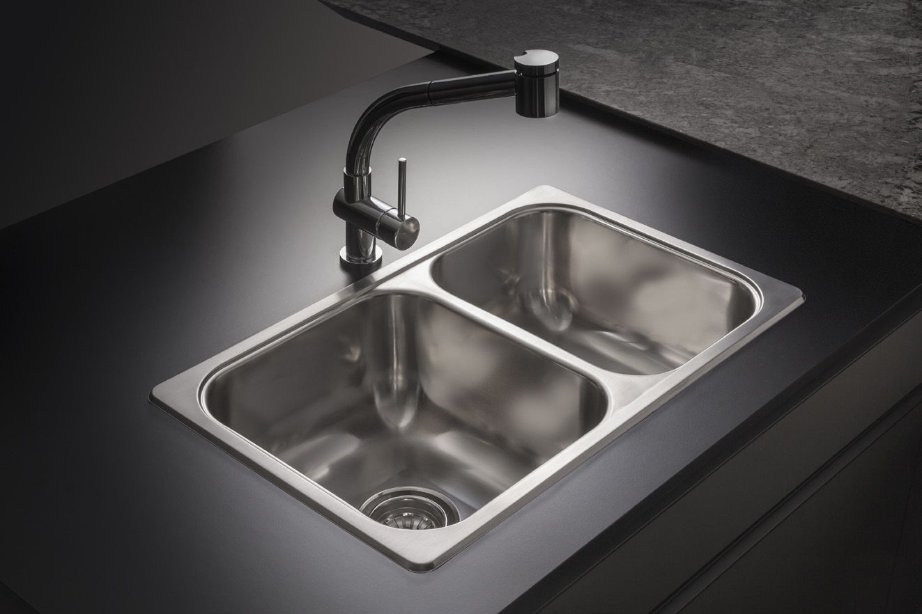Modelo R63 — Johnson Acero