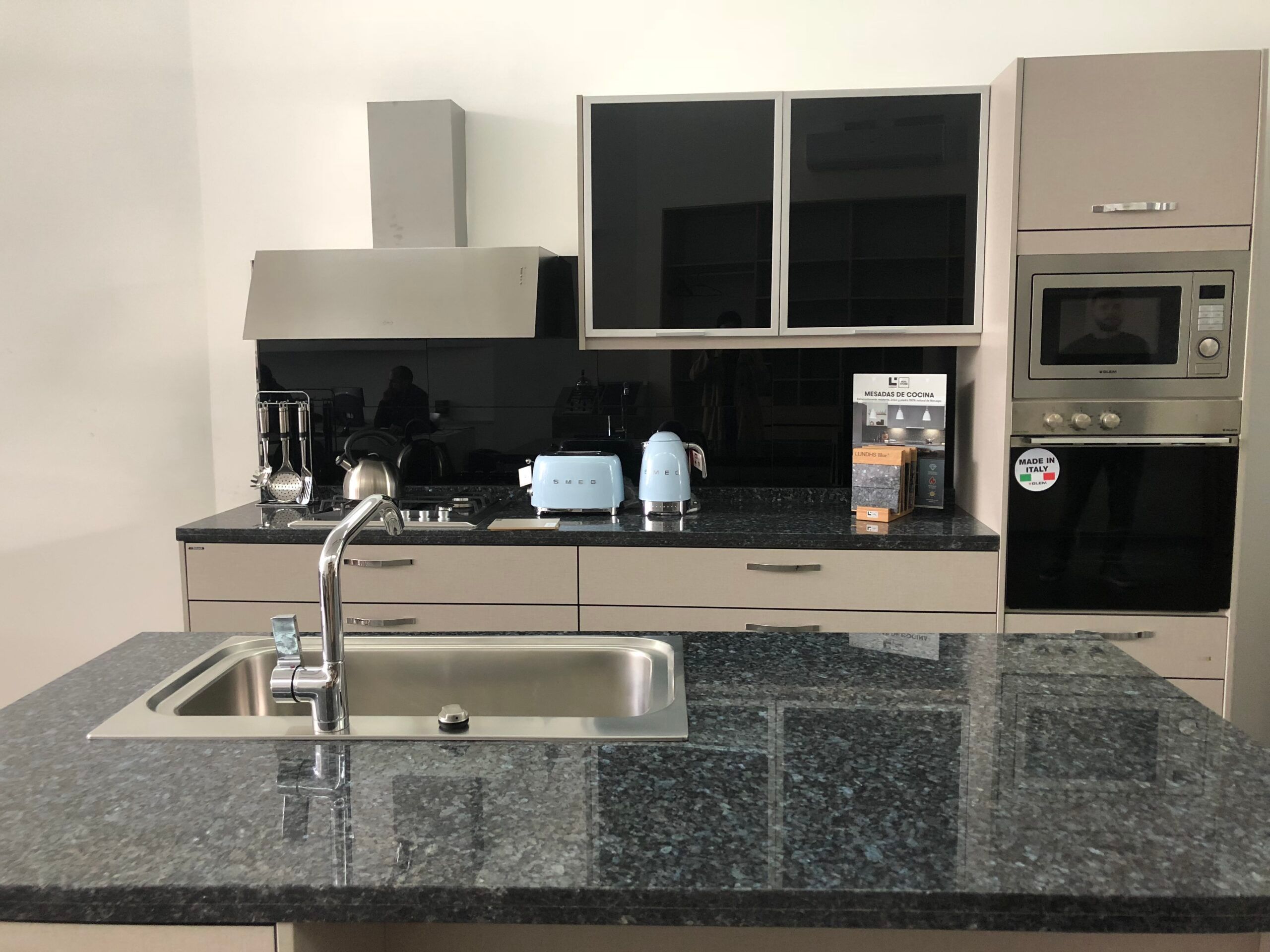 Granito – Lundhs Blue — detalle de la veta