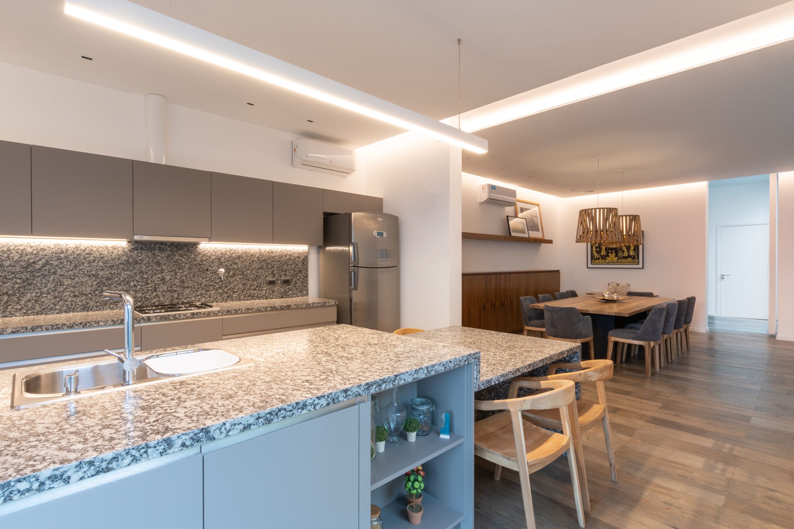 Granito – Gris Perla 20 — el material en un ambiente