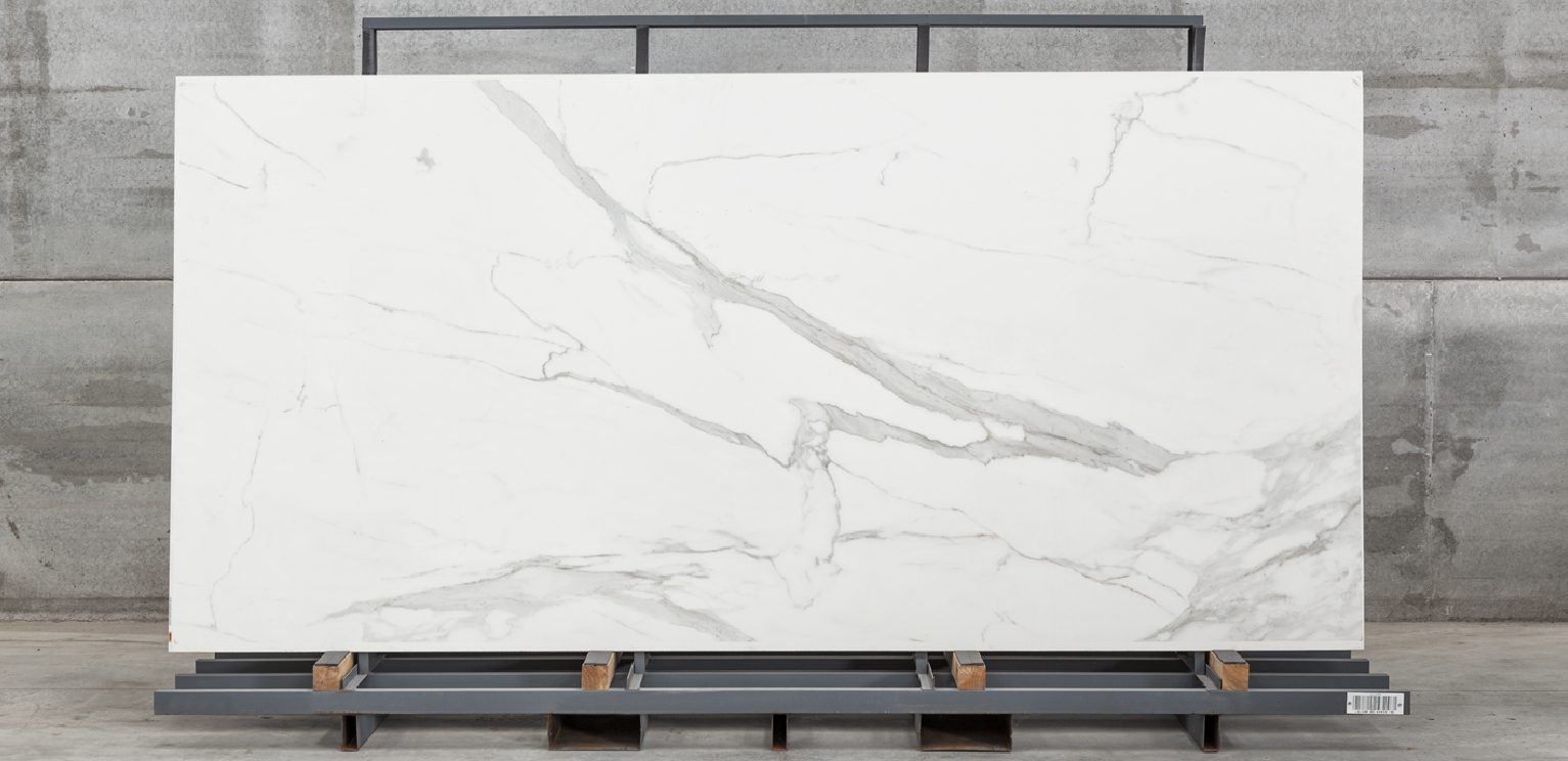 Neolith – Estatuario E05R — Mármol