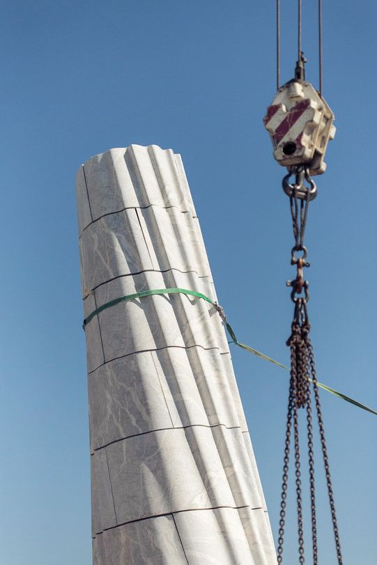 Mármol – Fior Di Pesco — el material en un ambiente