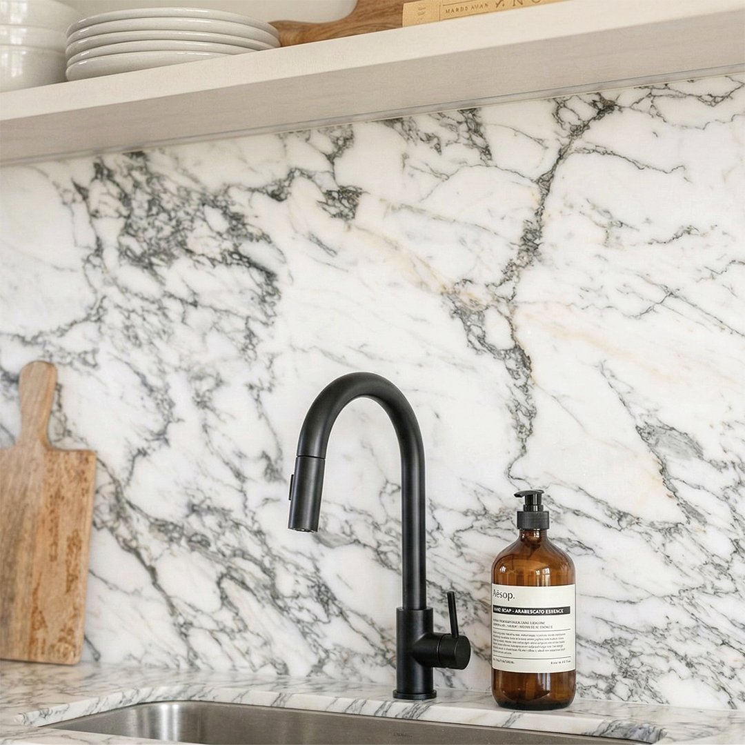 Purastone prima – Arabescato Wow — el material en un ambiente