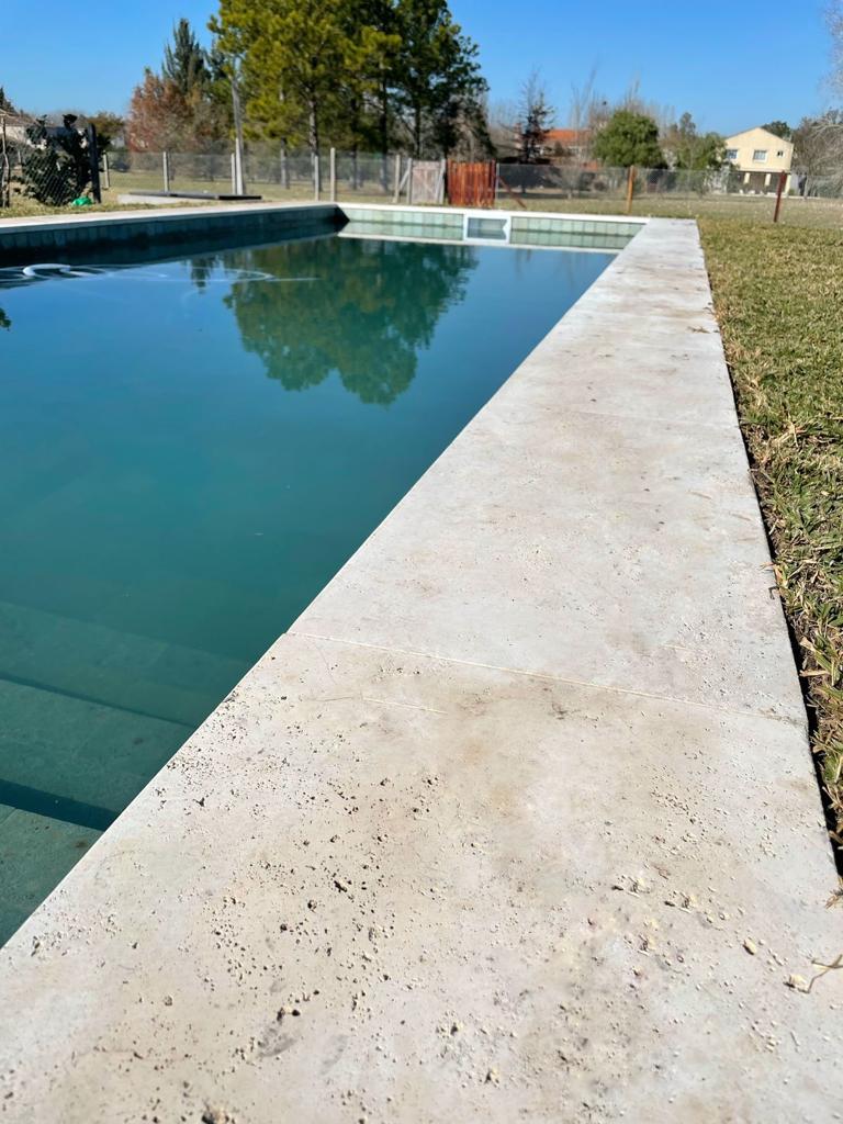 Piletas 01 — Travertino