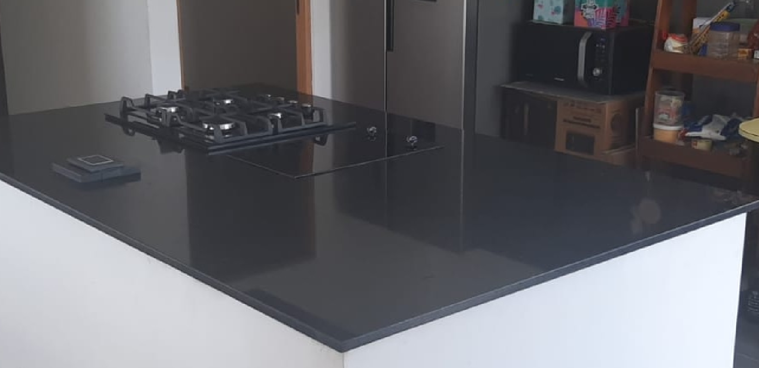 Granito – Negro Brasil — Mármol