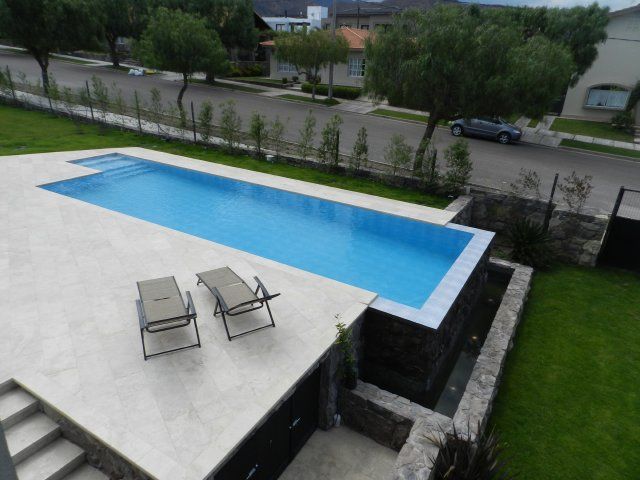 Piletas 01 — Travertino