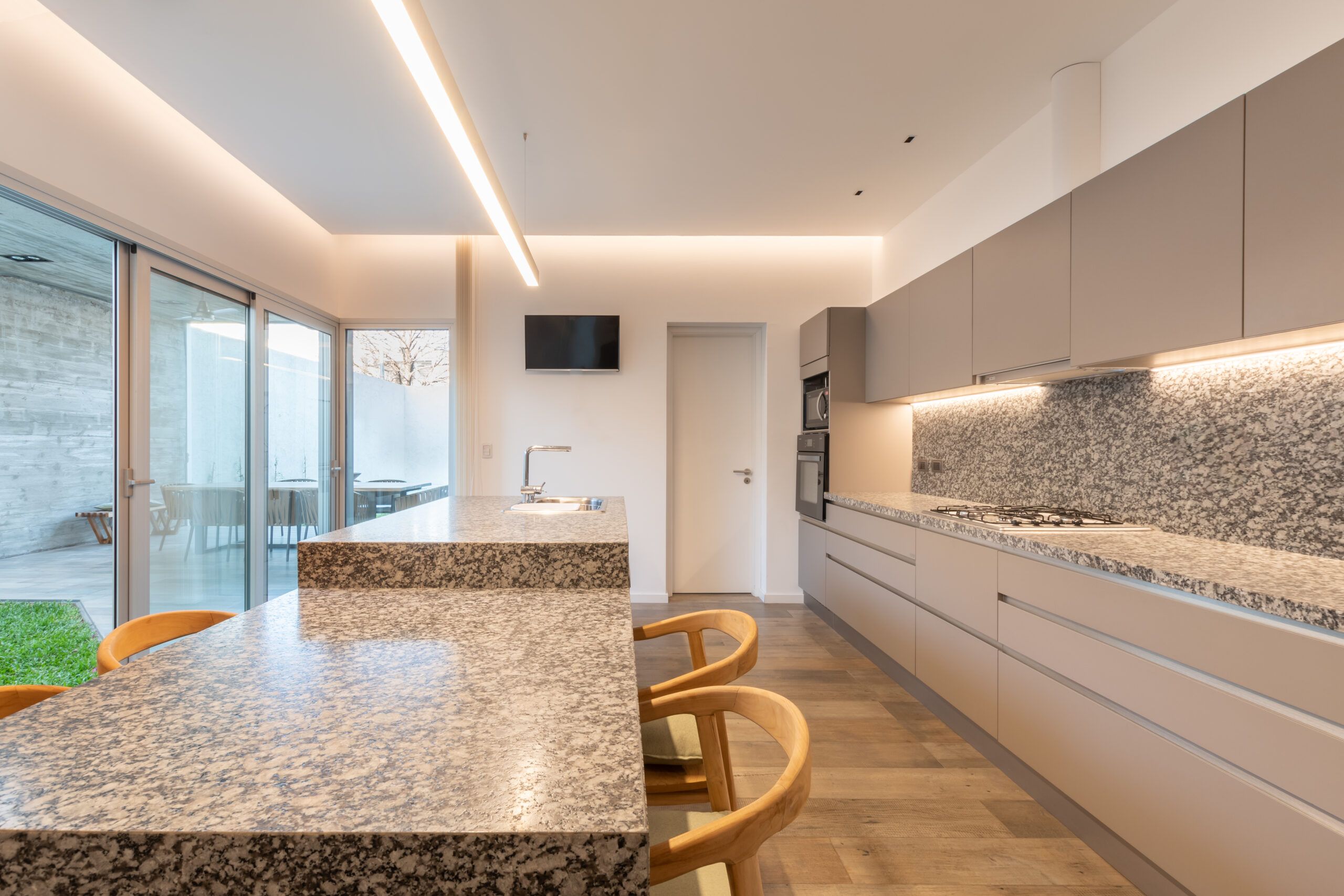 Granito – Gris Perla 20 — el material en un ambiente