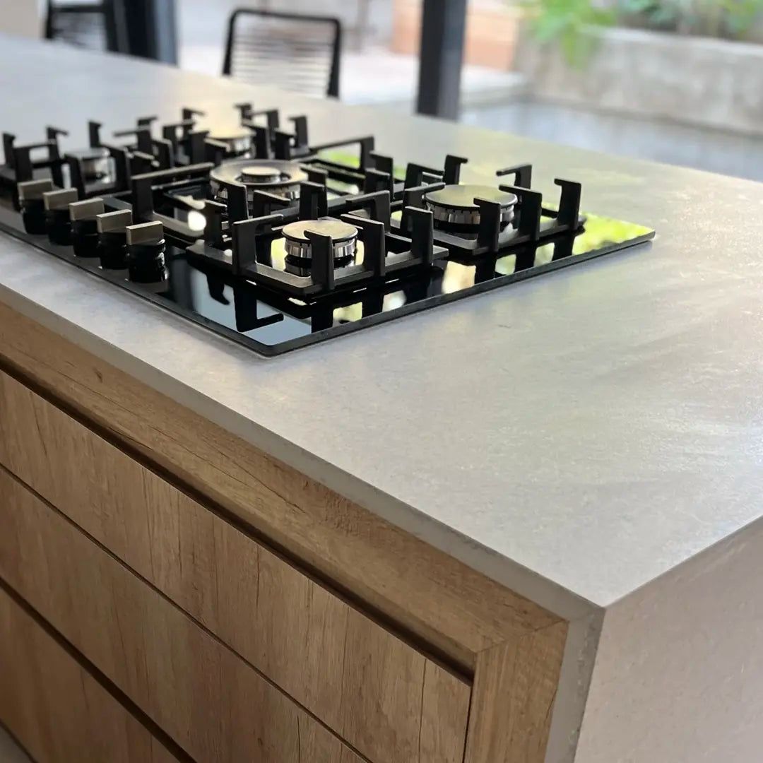 Purastone – Concrete — el material en un ambiente