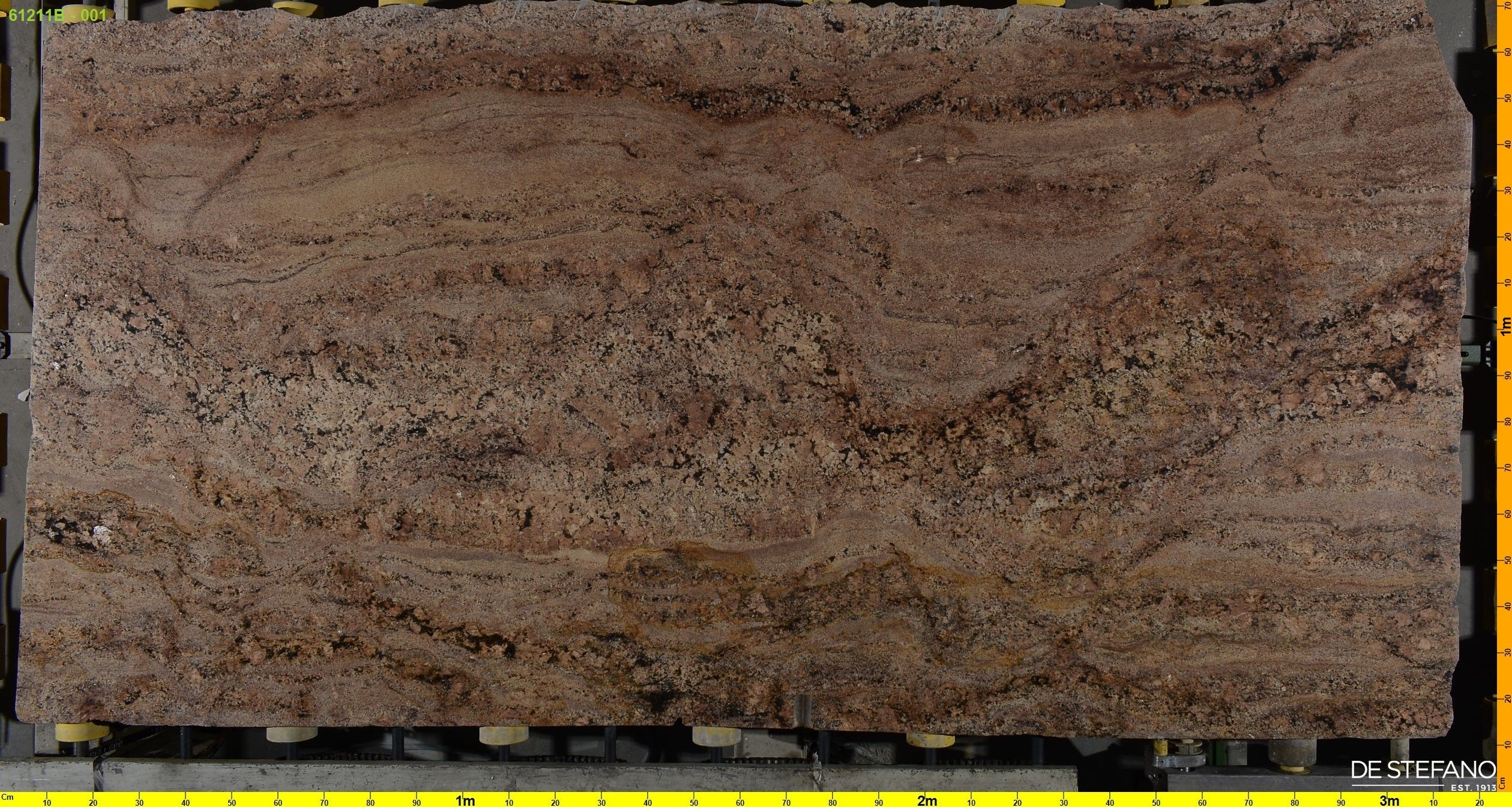 Granito – Juparana Bordeaux — placa entera