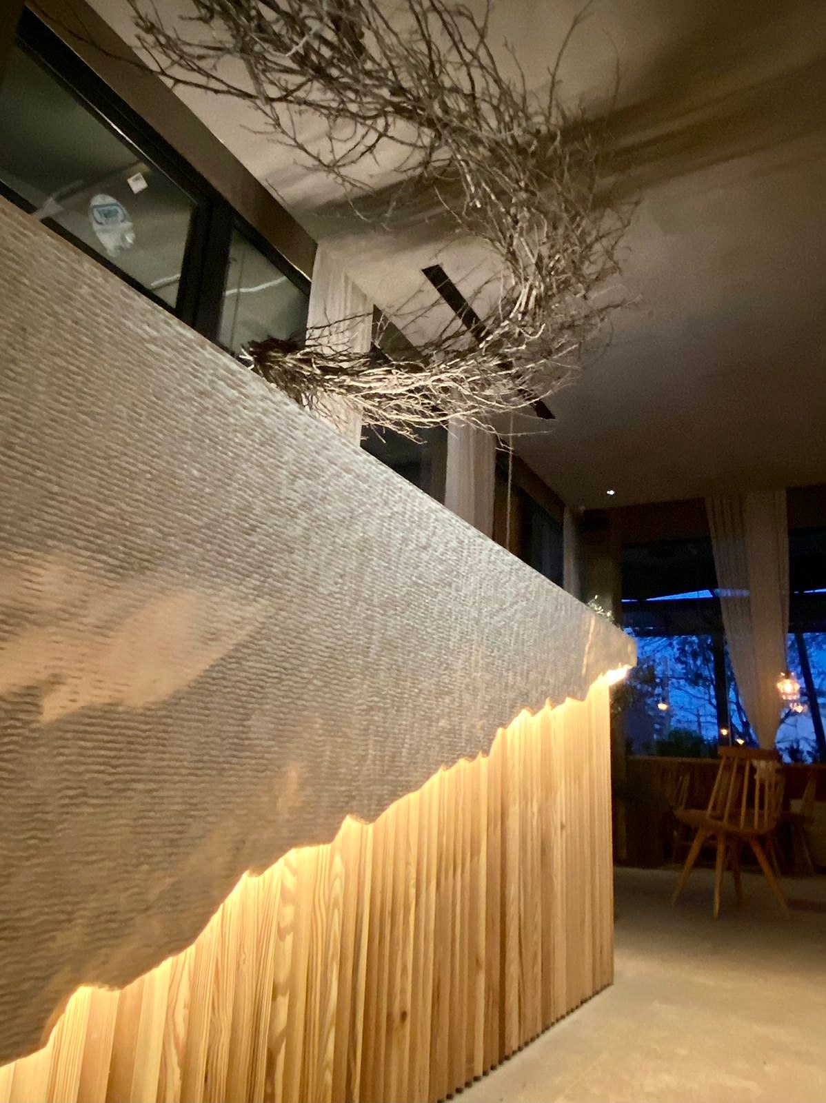 Mármol – Blanco Carrara — el material en un ambiente