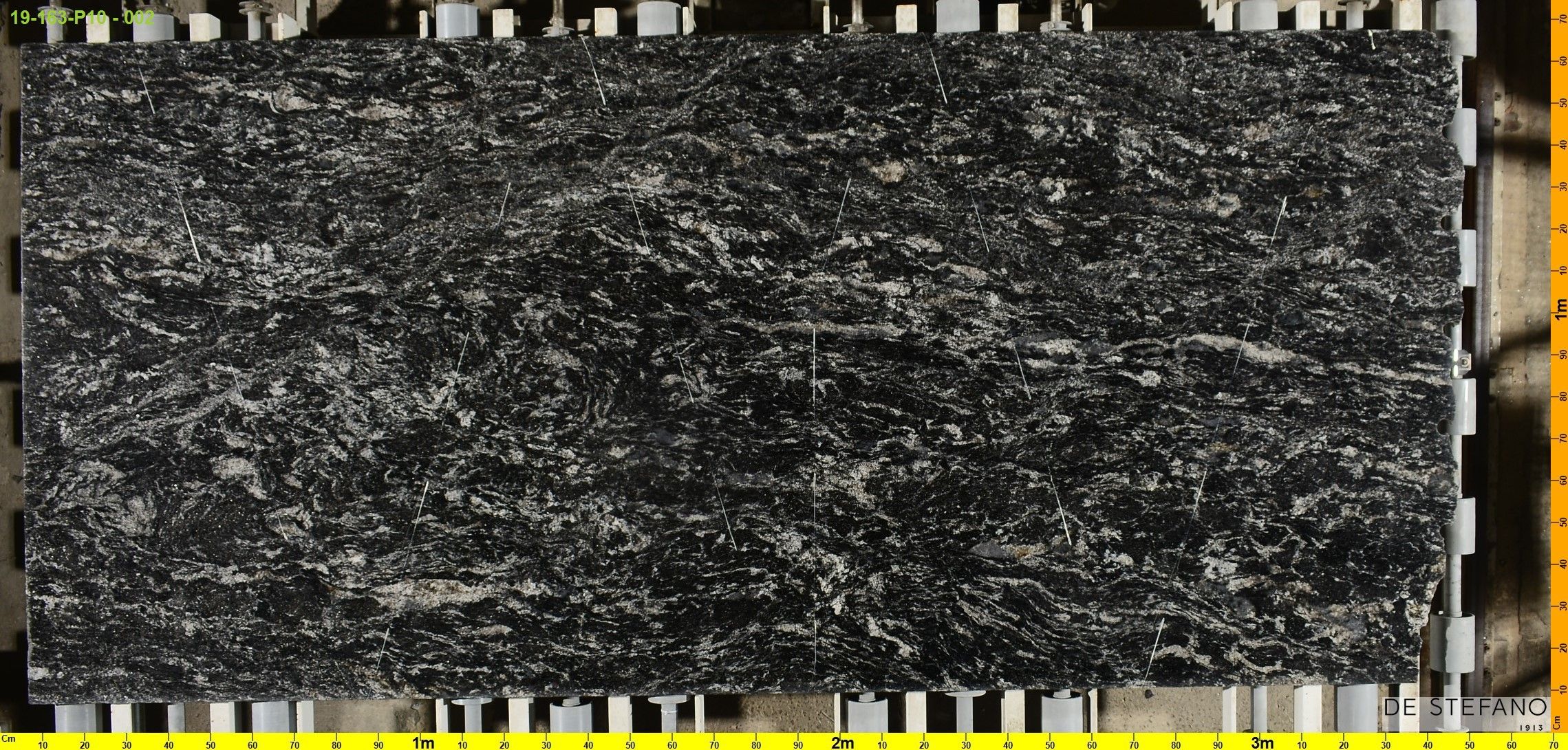 Granito – Negro Boreal — placa entera