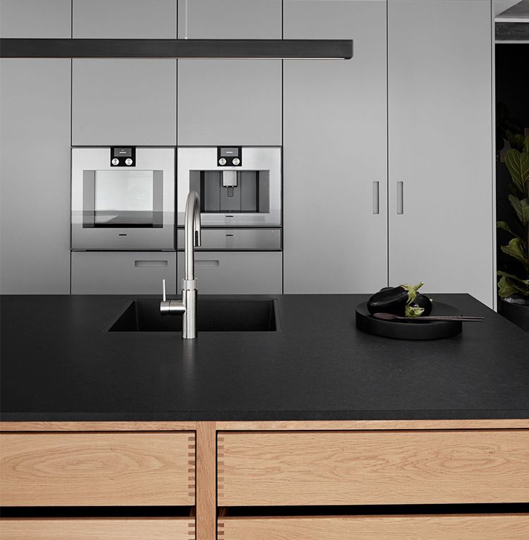 Granito – Negro Brasil — placa entera