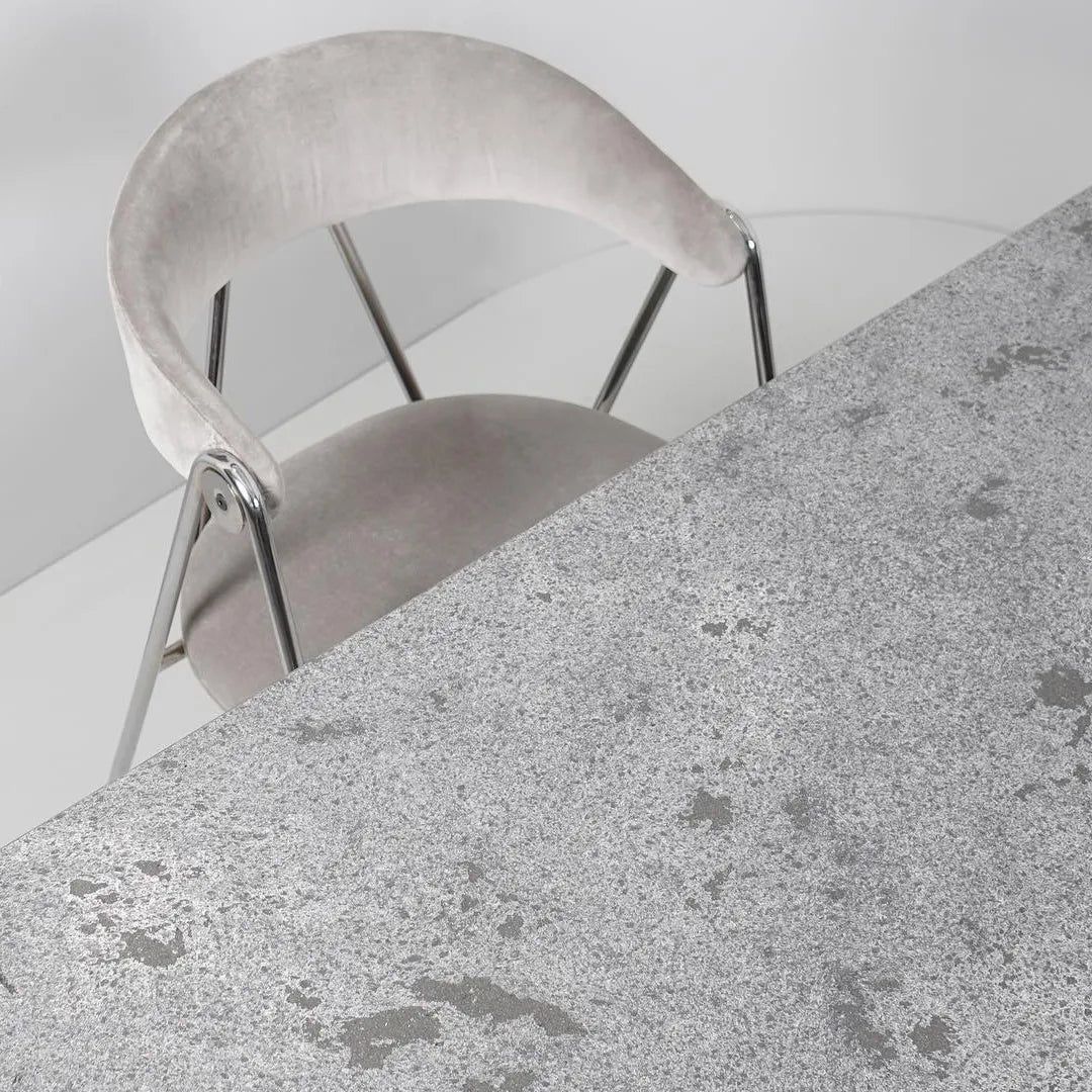 Purastone – Concrete Dark — el material en un ambiente