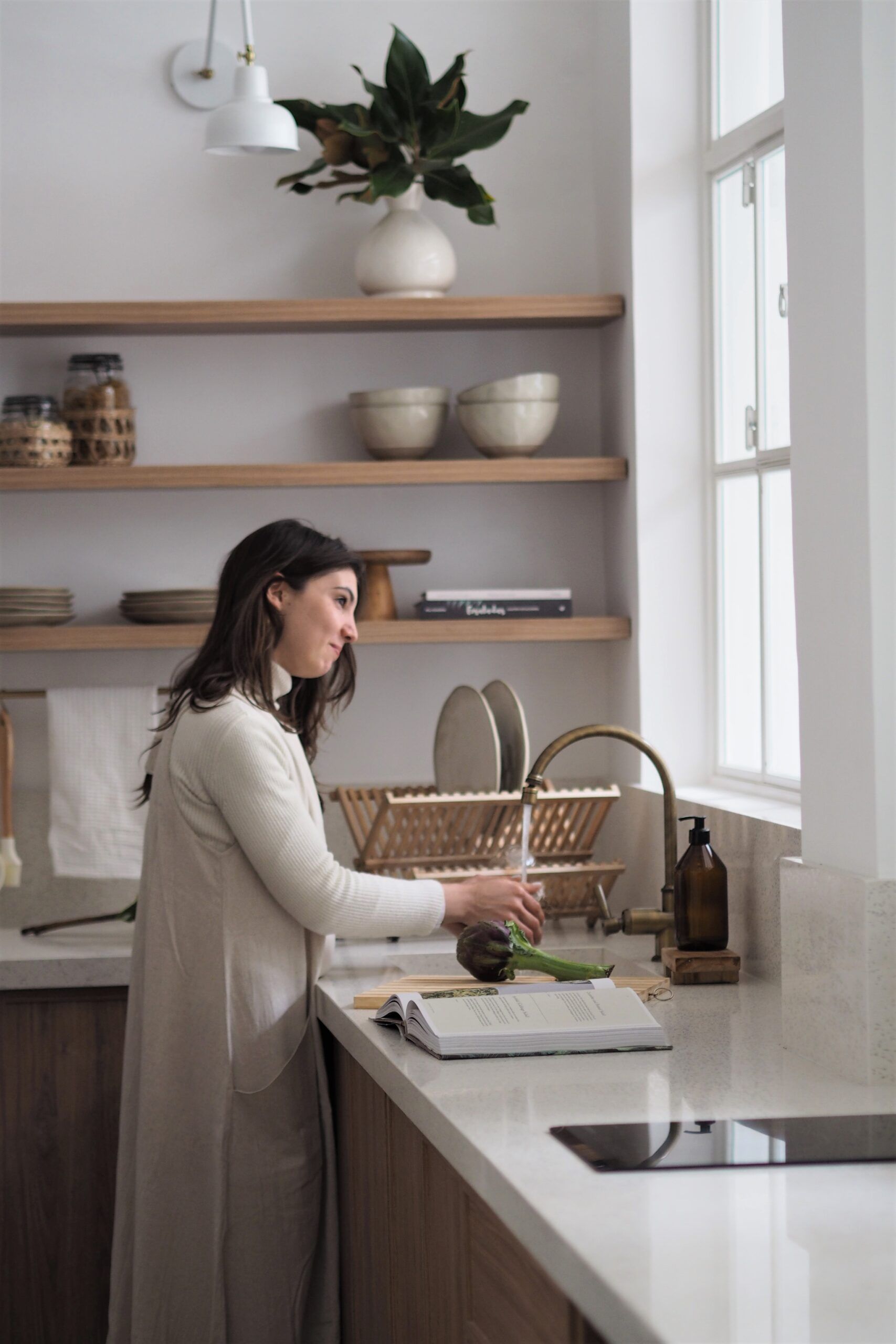 Purastone – Terrazzo White — el material en un ambiente
