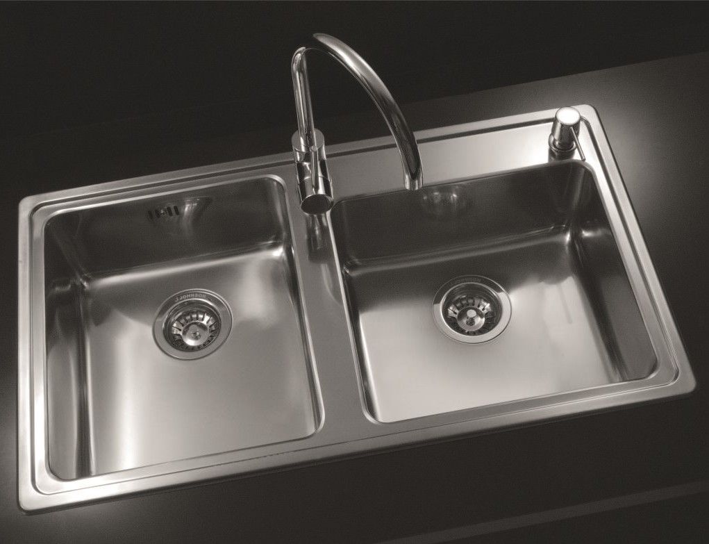 Modelo Quadra Q085 A — Johnson Acero