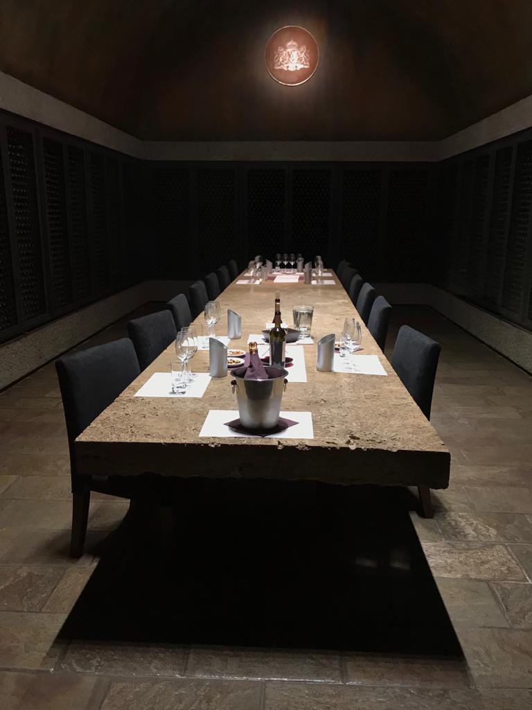 Mesa Chandon — Travertino