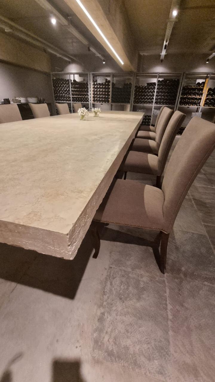 Mesa Chandon — Travertino