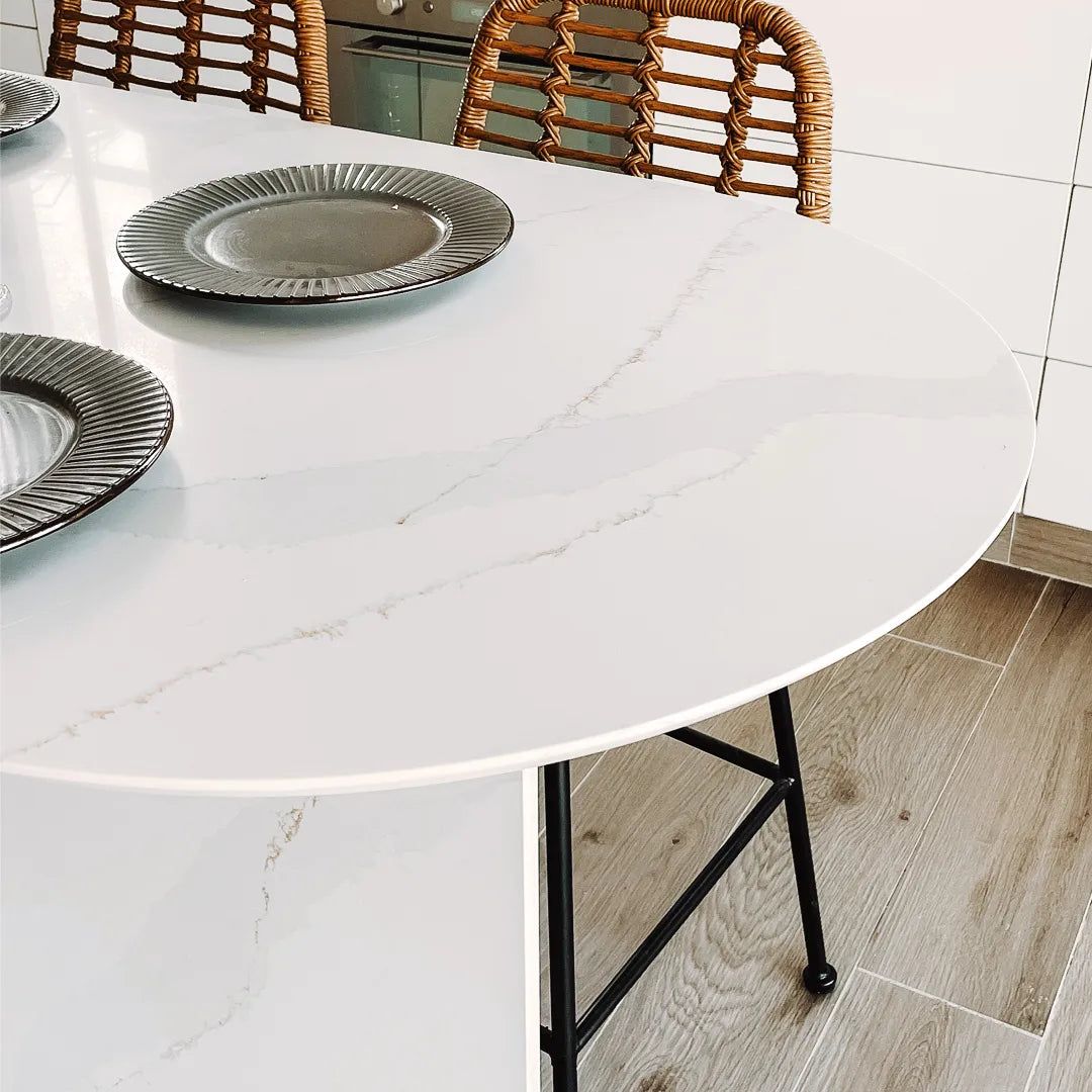 Purastone – Calacatta Gold — el material en un ambiente