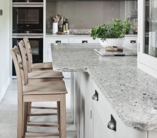 Granito – Kashmir White — placa entera