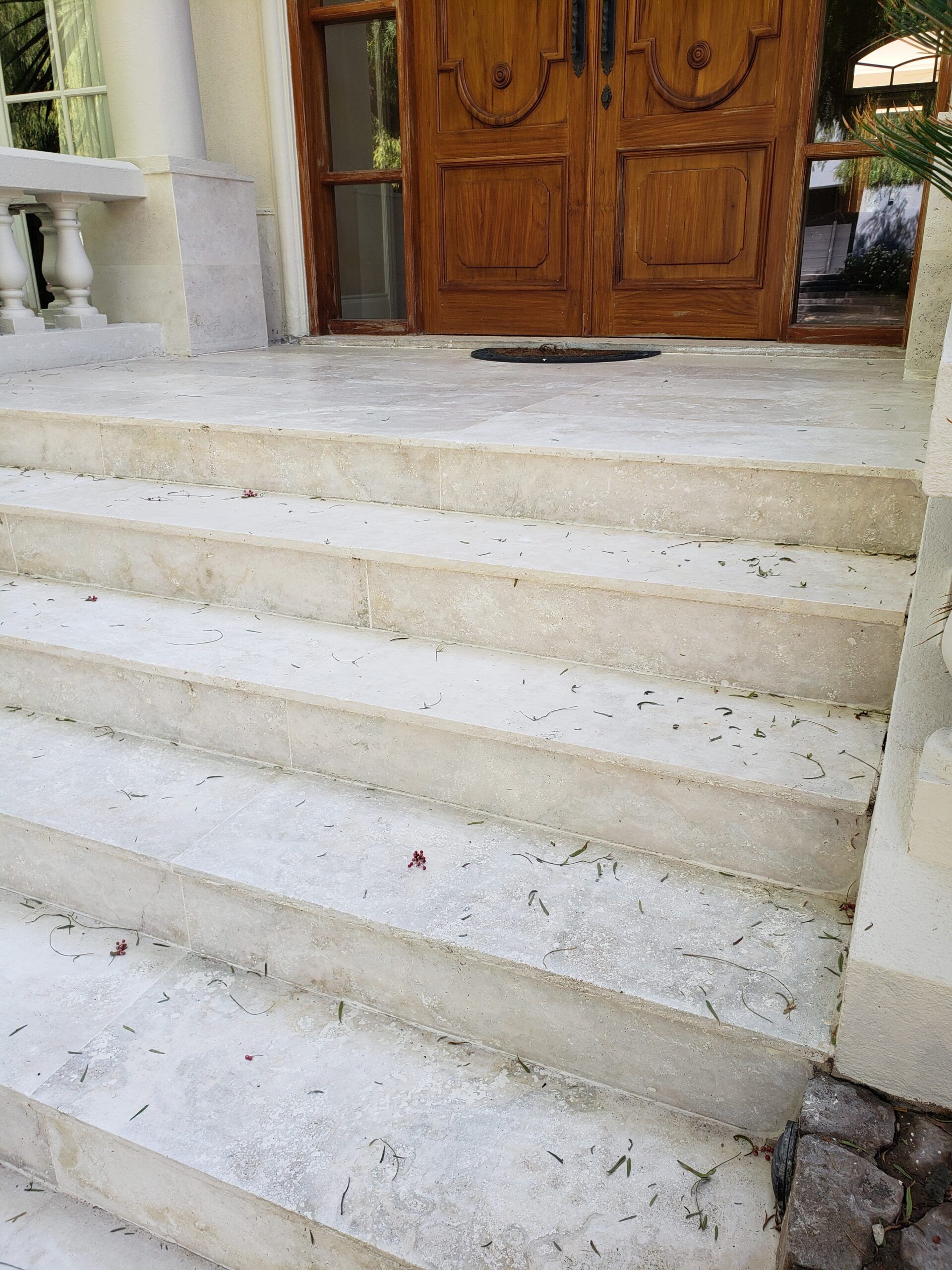 Escaleras 09 — Travertino