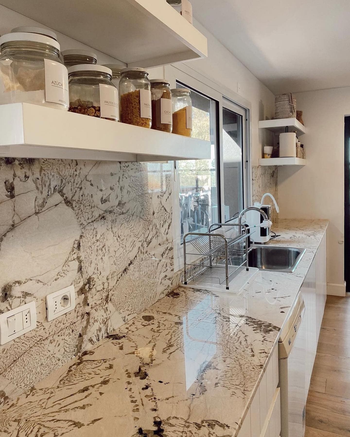 Granito – Alpinus — placa entera