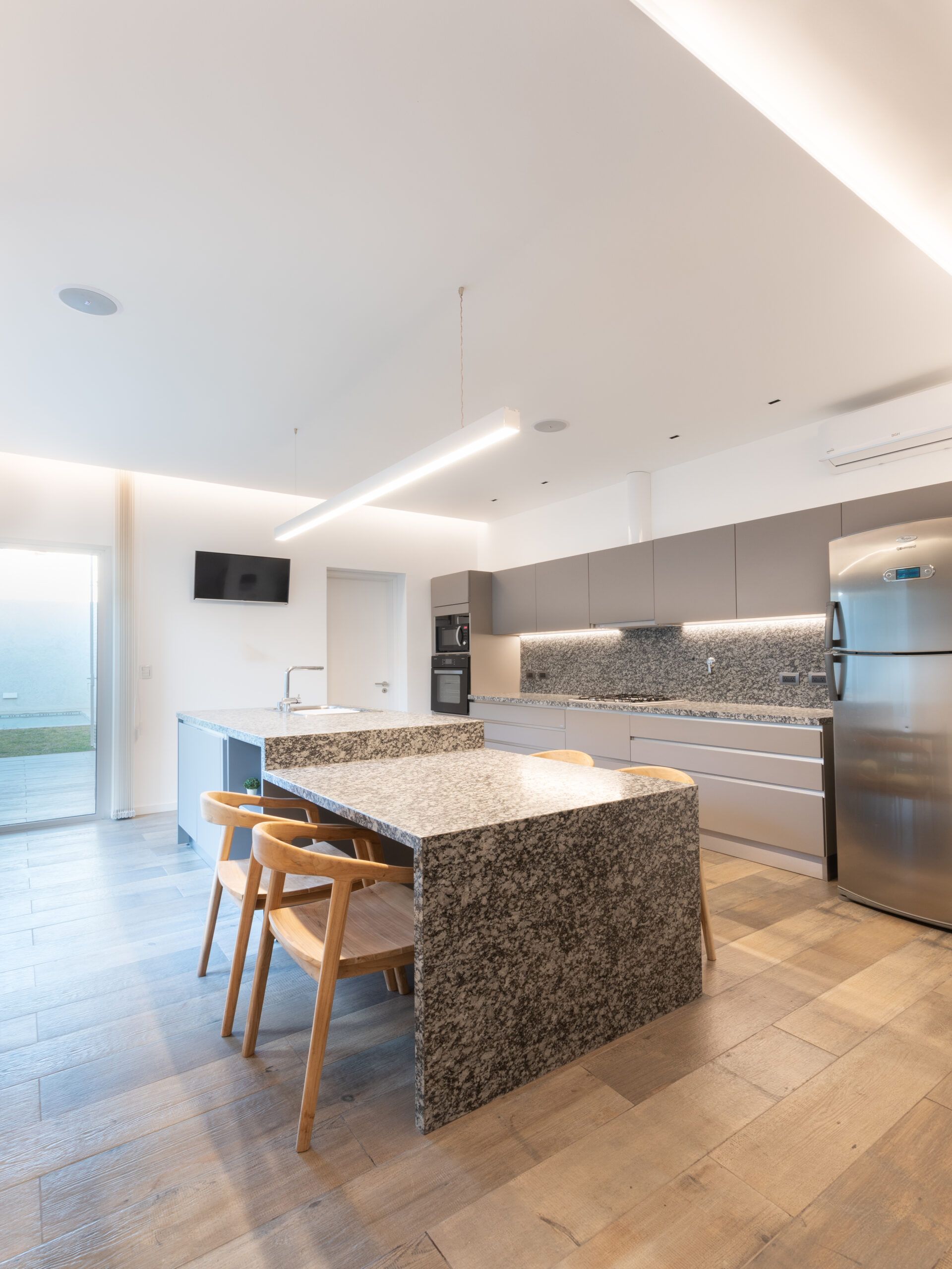Granito – Gris Perla 20 — el material en un ambiente