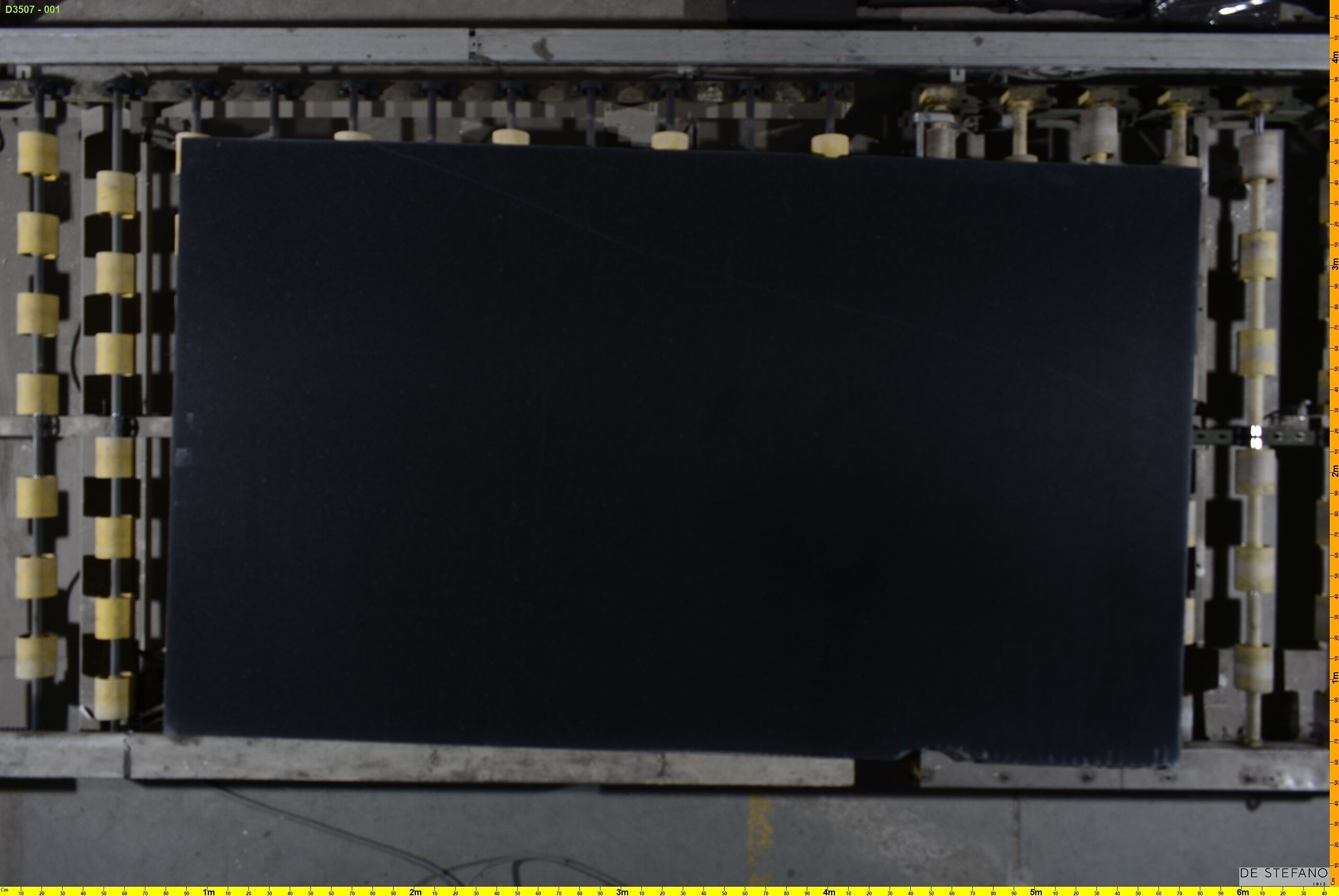 Granito – Negro Semiabsoluto — detalle de la veta