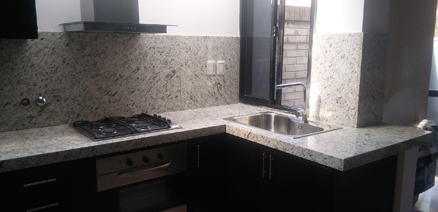 Granito – Blanco Dallas 20 — Mármol