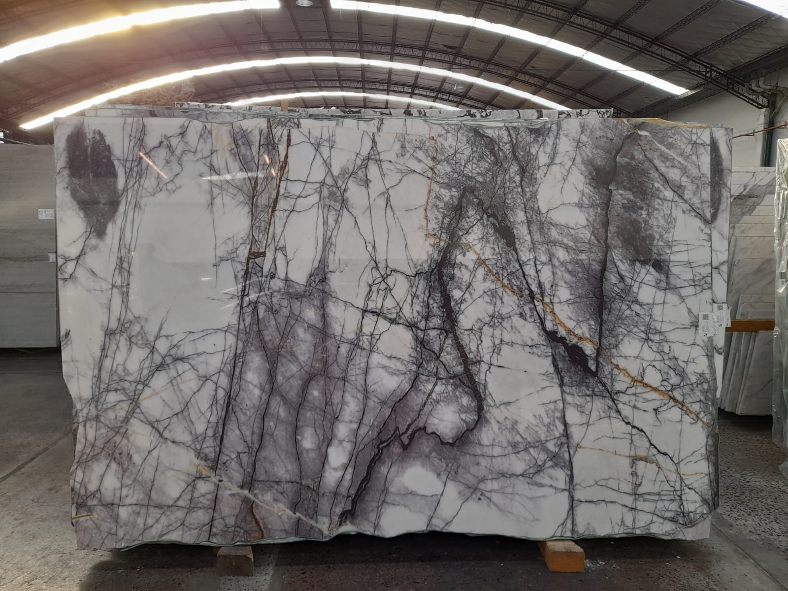 Mármol – LILAC — placa entera