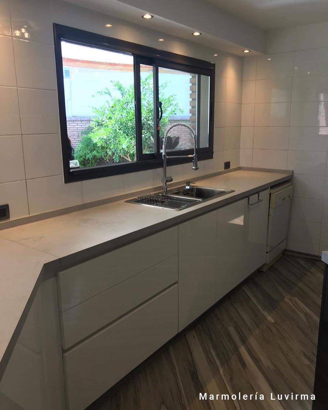 Purastone – Concrete — el material en un ambiente