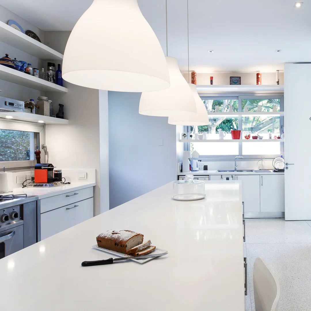 Purastone – Blanco Icon — el material en un ambiente