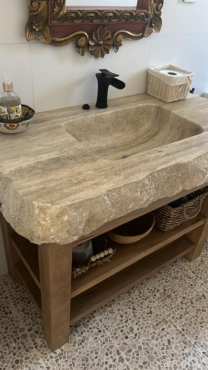 Baños 09 — Travertino