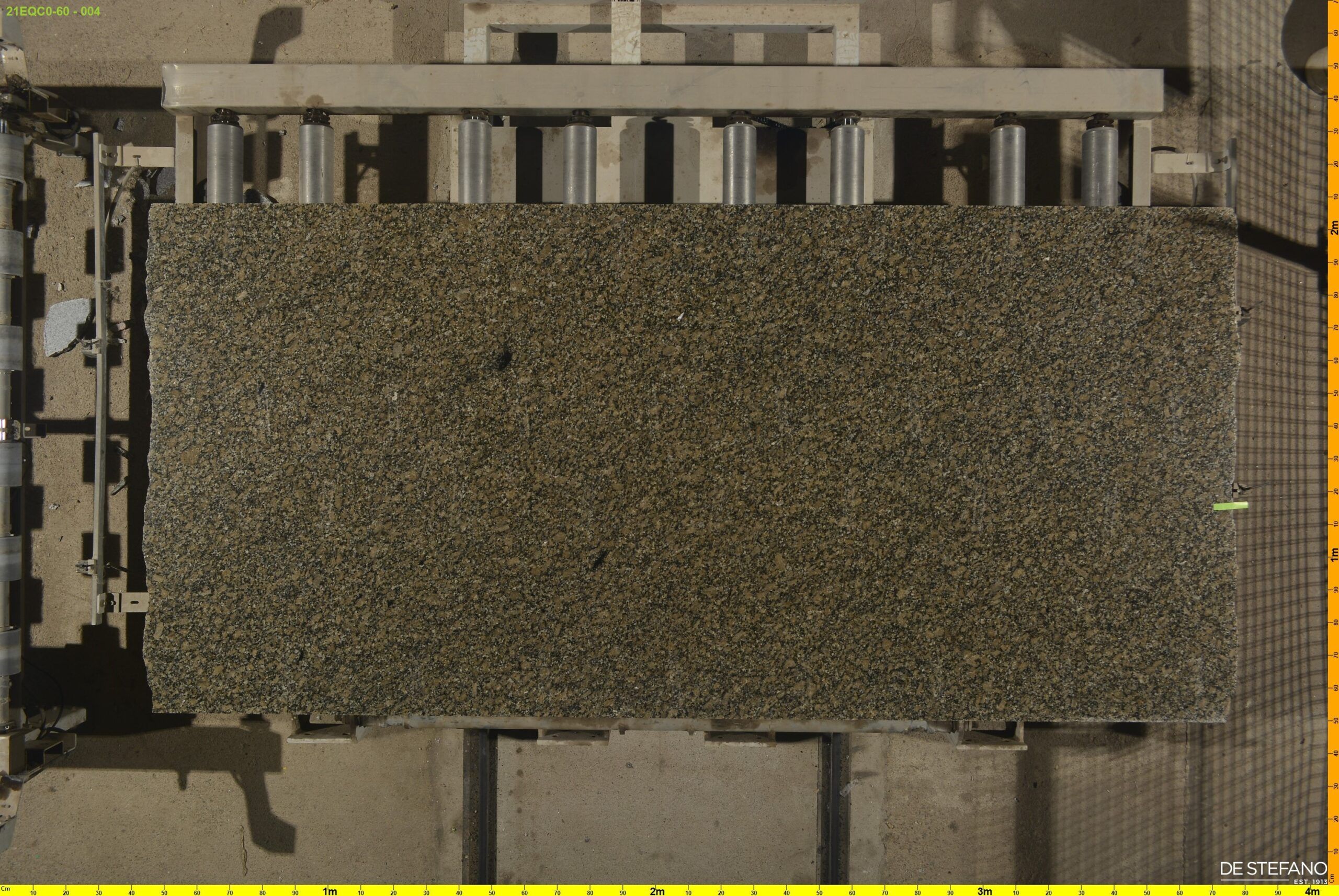 Granito – Crema Julia — placa entera