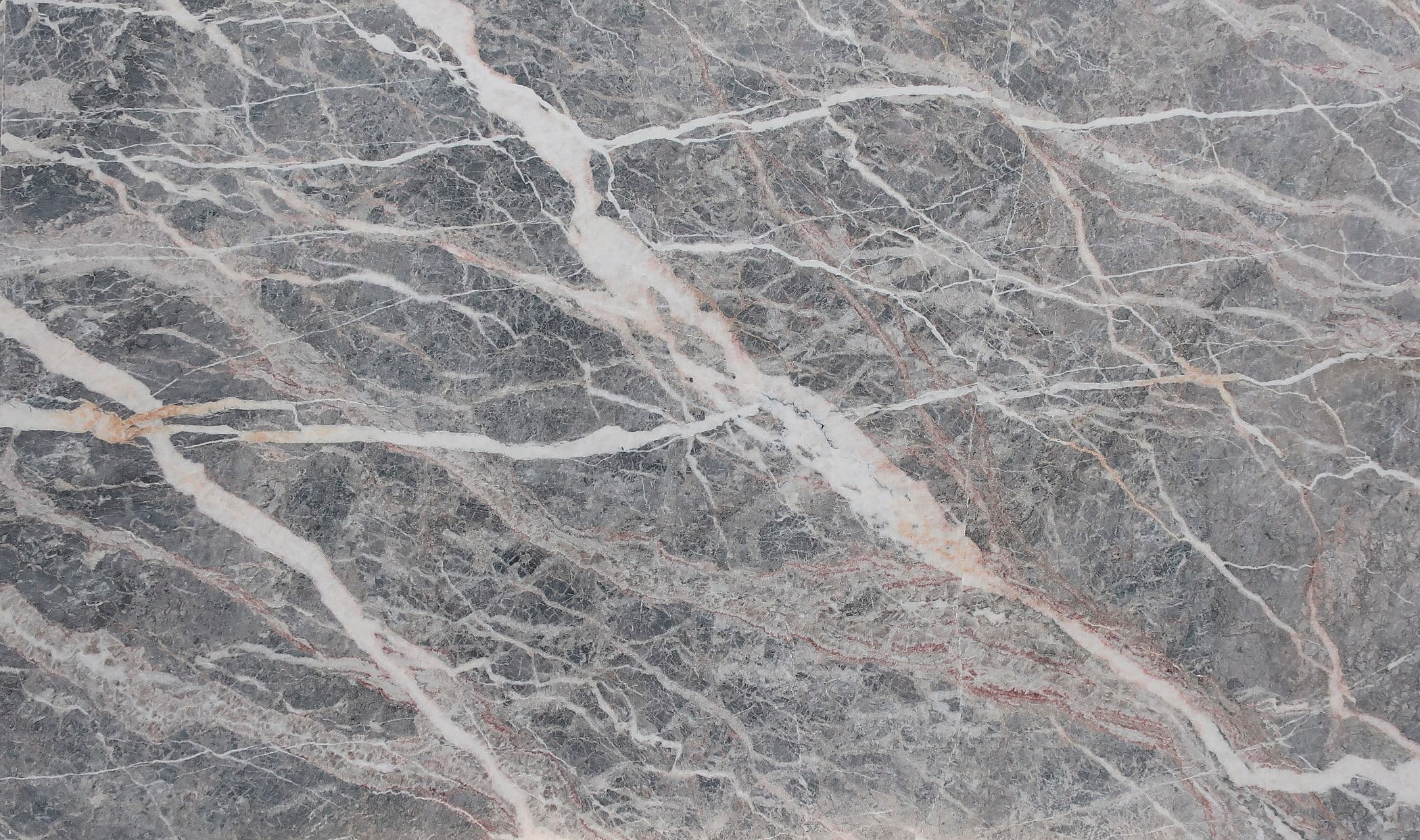 Mármol – Fior Di Pesco — el material en un ambiente