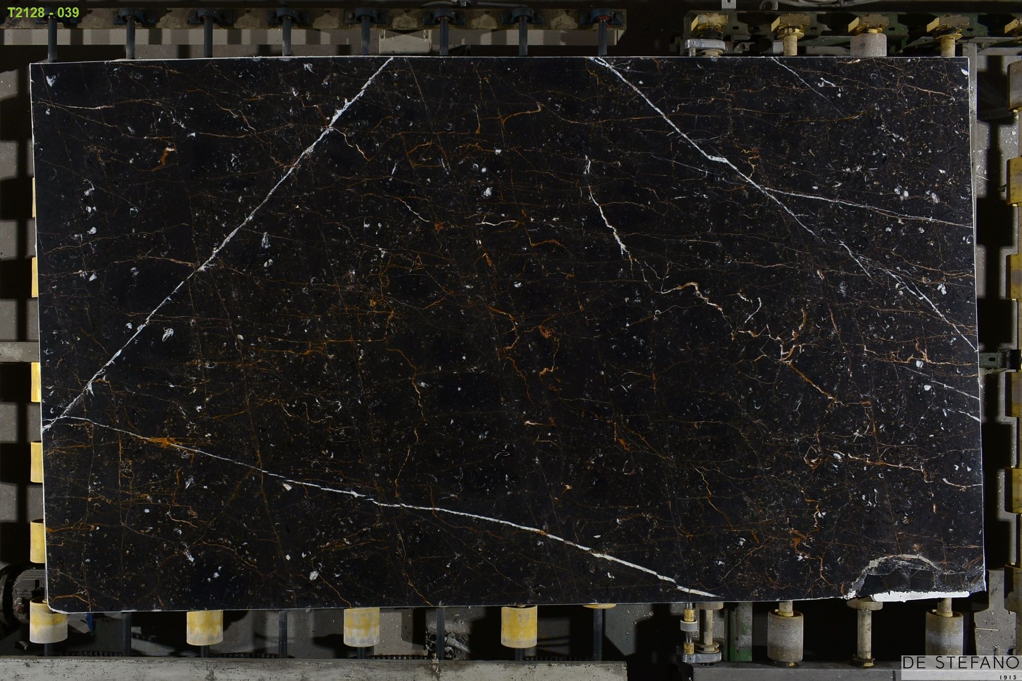 Mármol – Noire Saint Laurent — placa entera