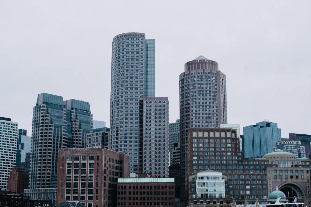 Best corporate mailing services for sending and receiving business mail
