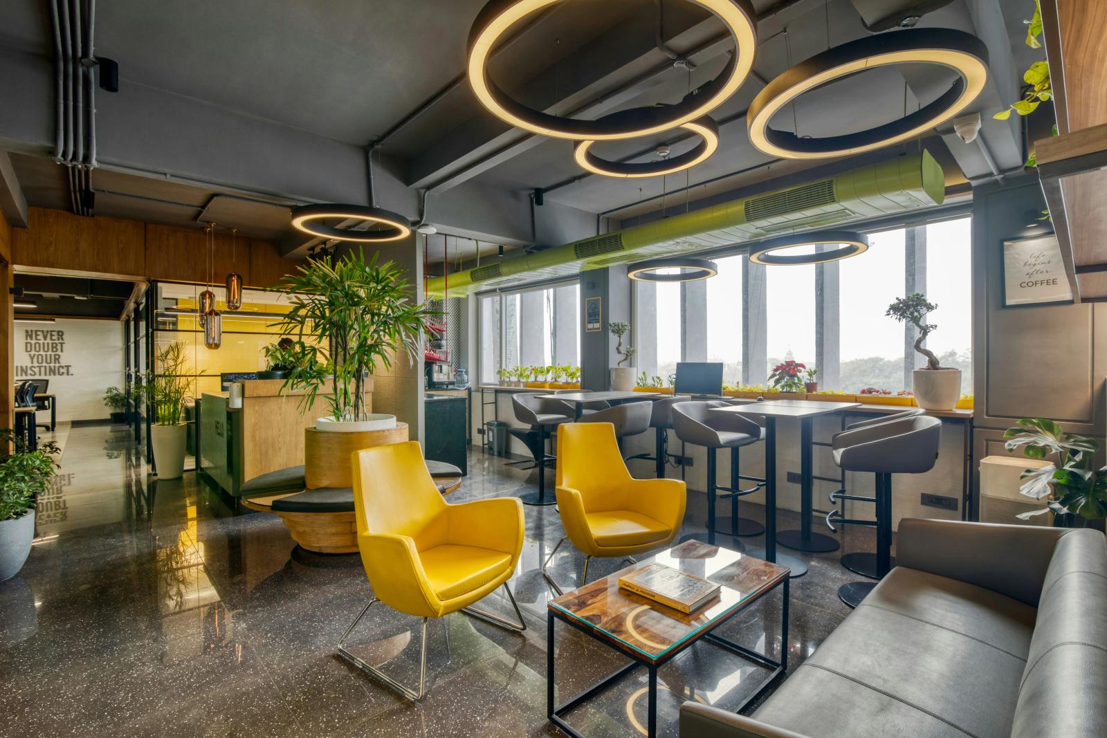 Coworking space vs. virtual mailbox: Which is best for businesses?