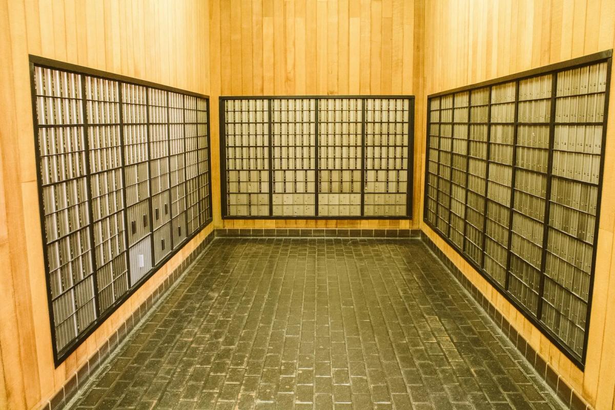 How much does a PO box cost? Pricing, fees, and alternatives