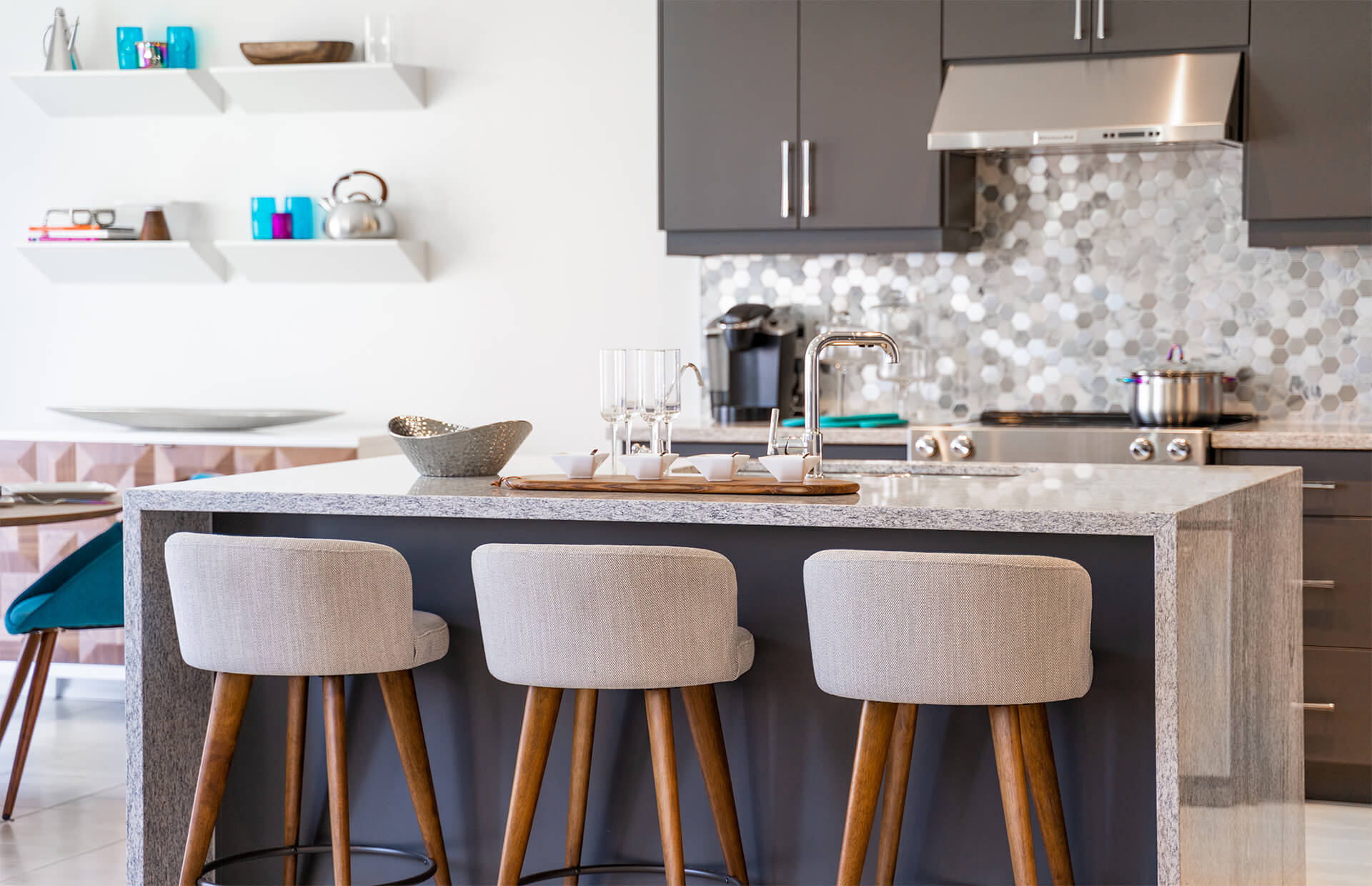 Ivy Rouge gallery image