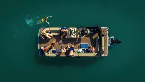 Aerial view of the sofa boat with guests in the Kjøsnesfjord