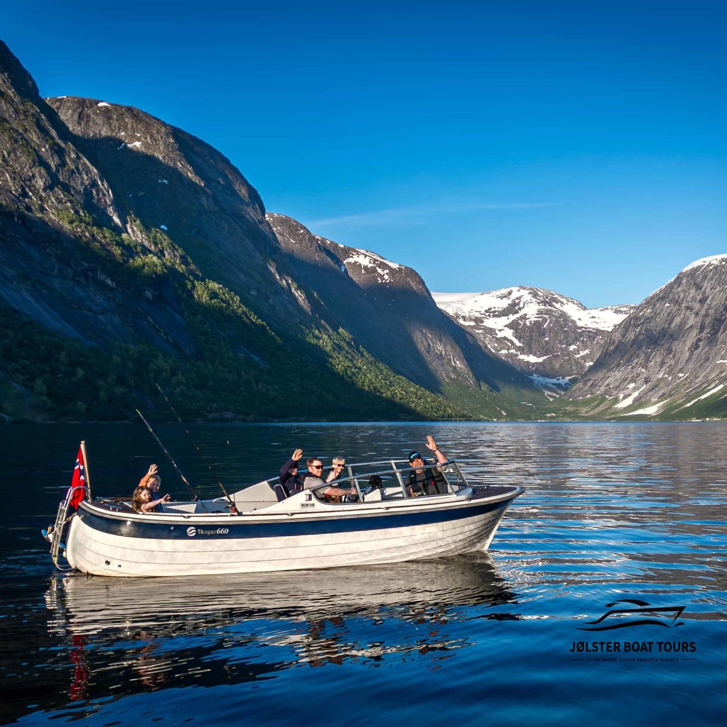 Our hybrid classic boat in the Kjøsnesfjord