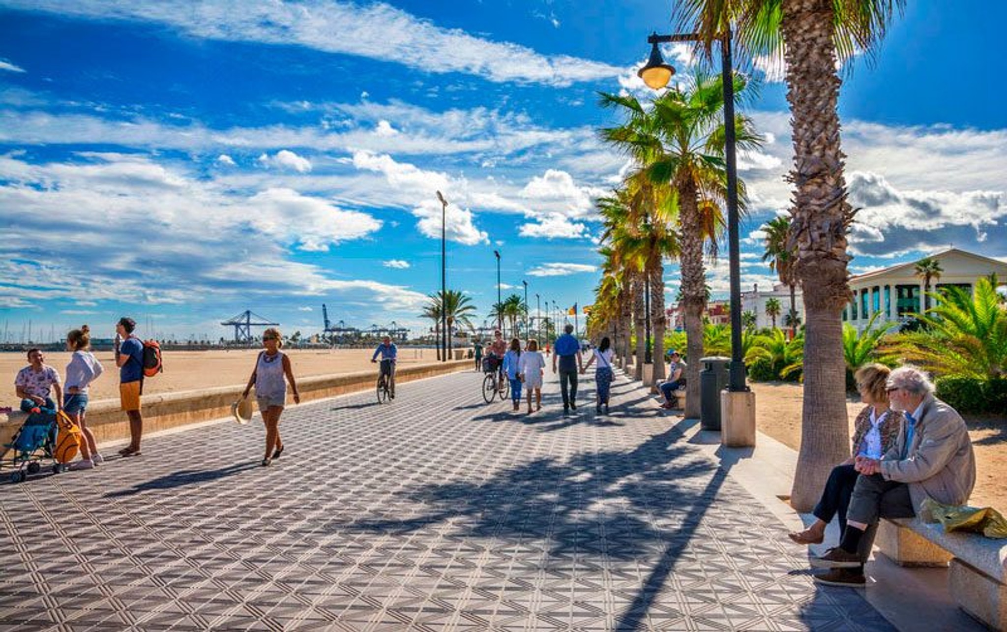 Strandpromenaden i Valencia