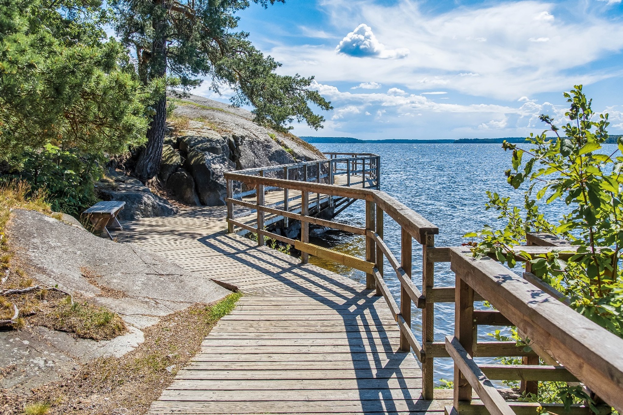 Bryggpromenad Hässelby Strand