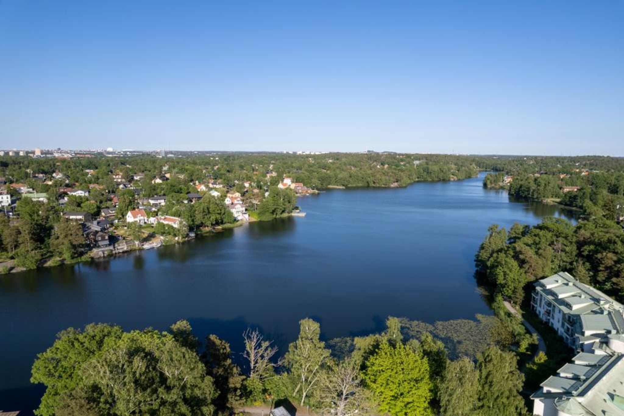 Mäklare Segeltorp