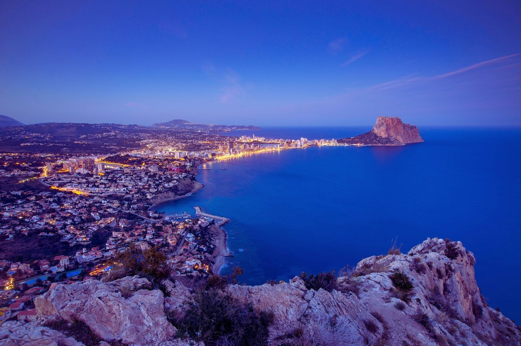 Utsikt över Calpe och Calpe klippan